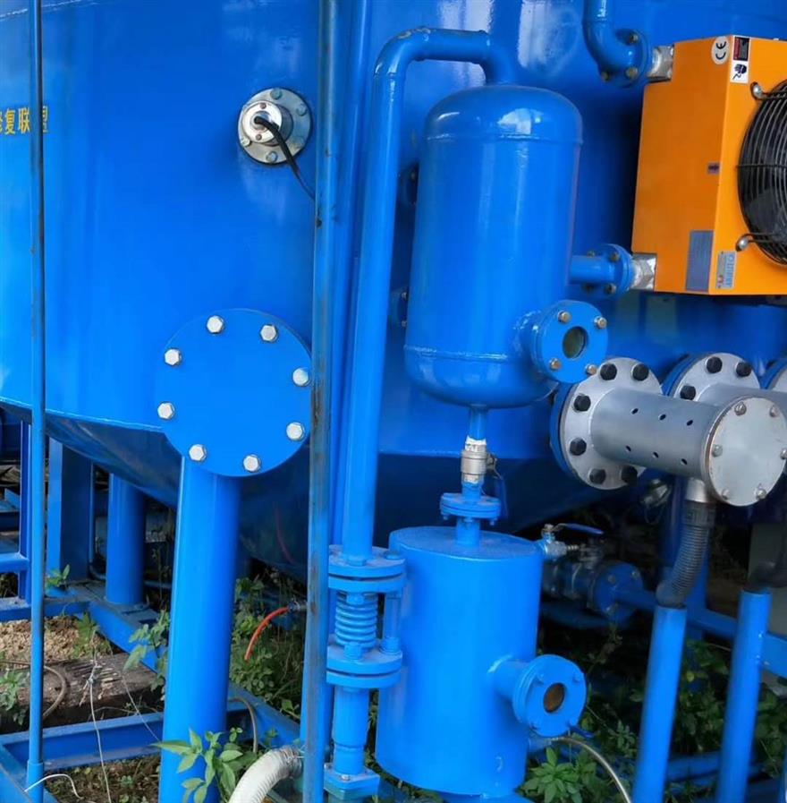 659905327094863323.jpg 工業潤滑油凈化濾油機交付現場