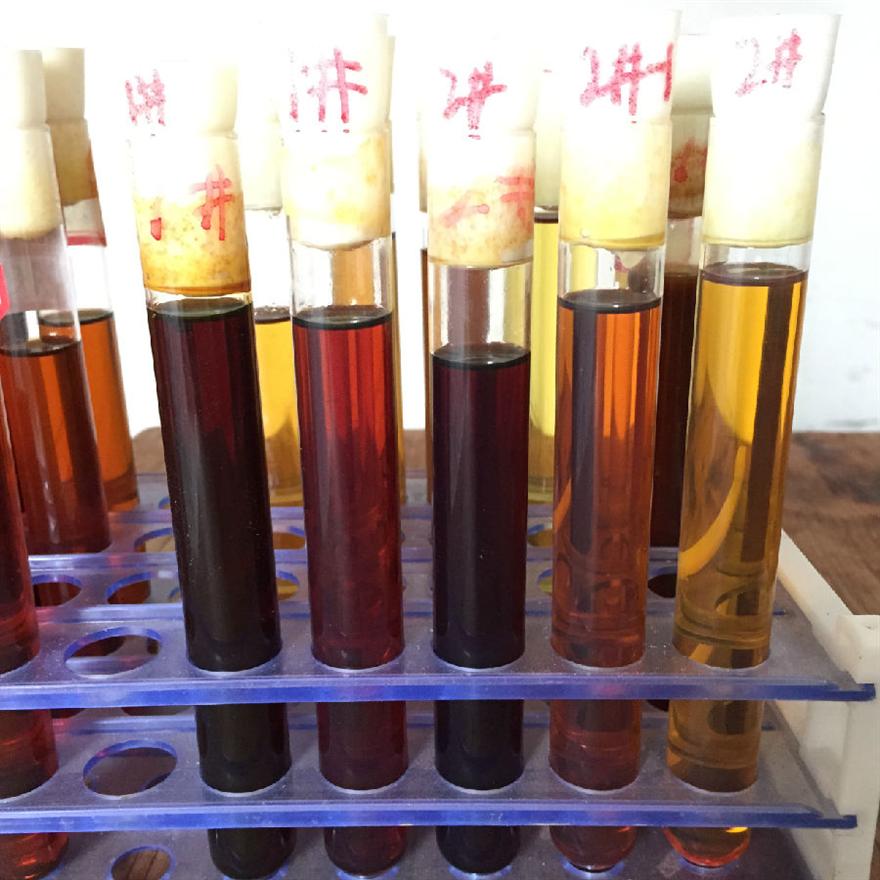 油品照片.JPG 廢油分子蒸餾設備